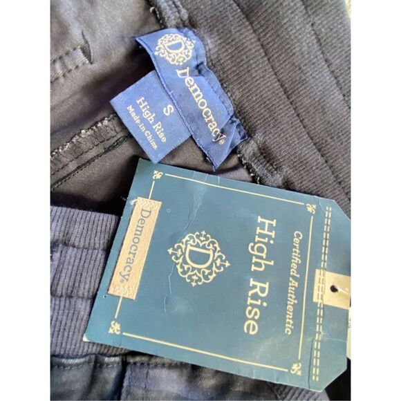 DEMOCRACY Small HIGH RISE CAMOUFLAGE PRINT JOGGERS - Picture 3 of 8